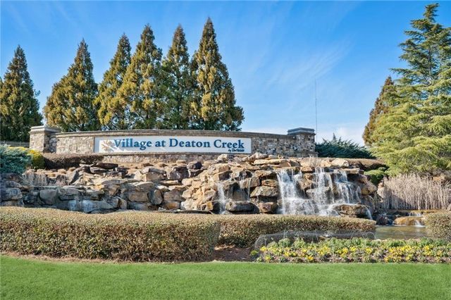 6243 Longleaf Drive, Hoschton, GA 30548