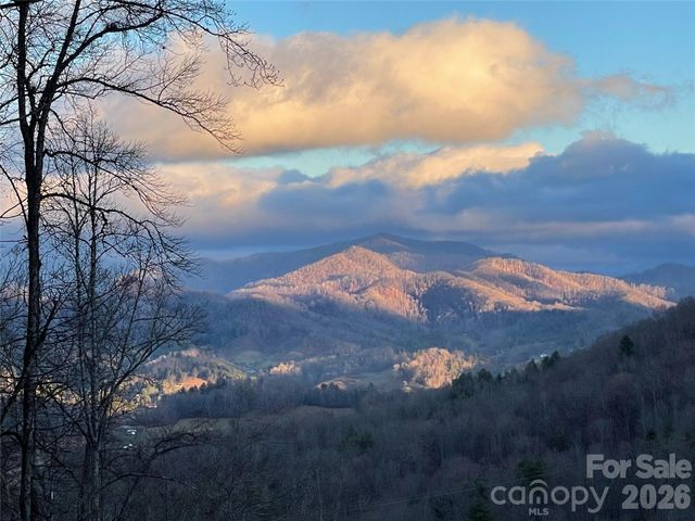 133 Club House Drive 4B, Burnsville, NC 28714