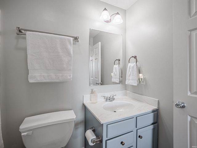 4717 Erinwood Court, Evansville, IN 47725