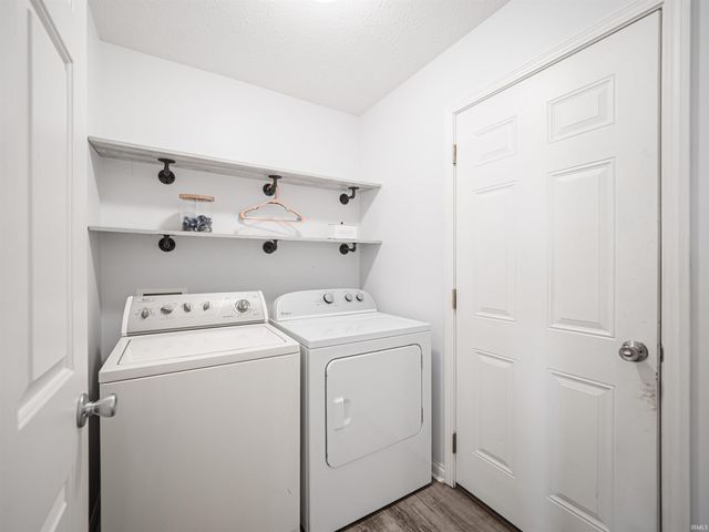 4717 Erinwood Court, Evansville, IN 47725