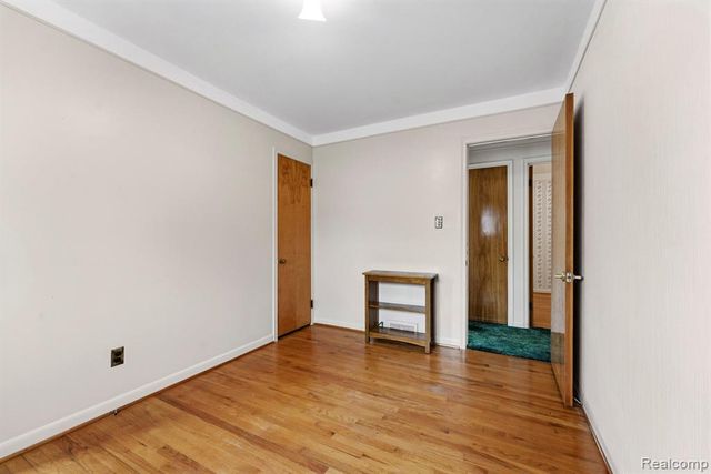 15225 Poplar Street, Southgate, MI 48195