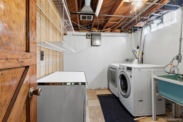 15225 Poplar Street, Southgate, MI 48195