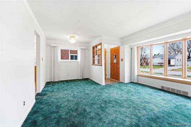 15225 Poplar Street, Southgate, MI 48195