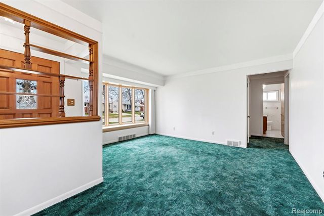 15225 Poplar Street, Southgate, MI 48195