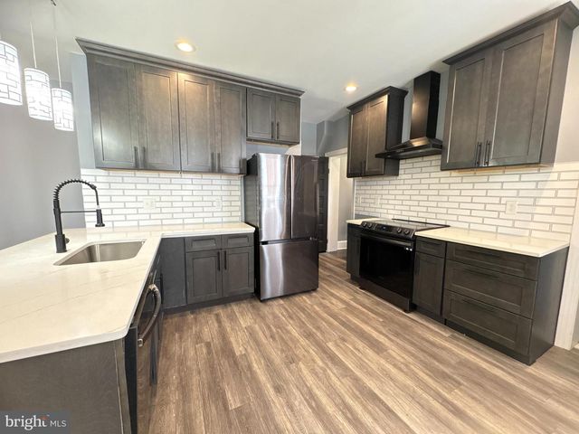 607 N BROOM ST, Wilmington, DE 19805