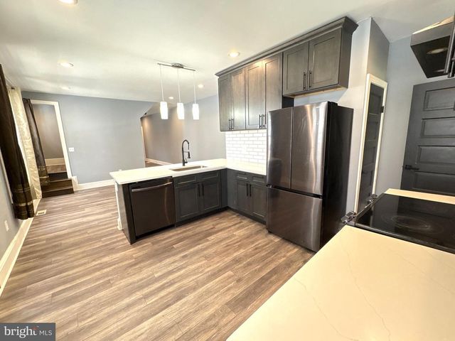 607 N BROOM ST, Wilmington, DE 19805