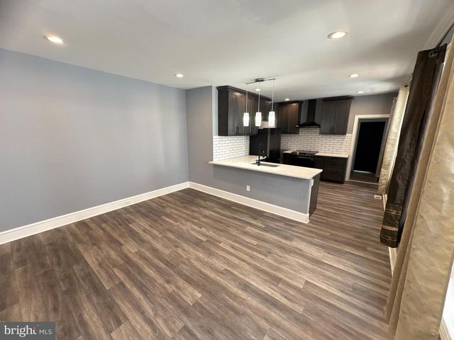 607 N BROOM ST, Wilmington, DE 19805