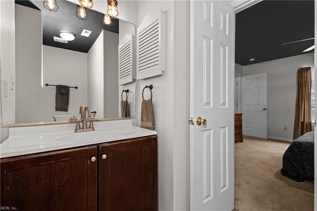 197 Gate House RD, Newport News, VA 23608