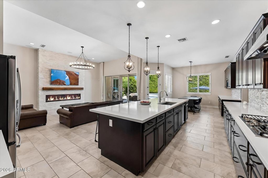 9282 W PATRICK Lane, Peoria, AZ 85383 — exterior