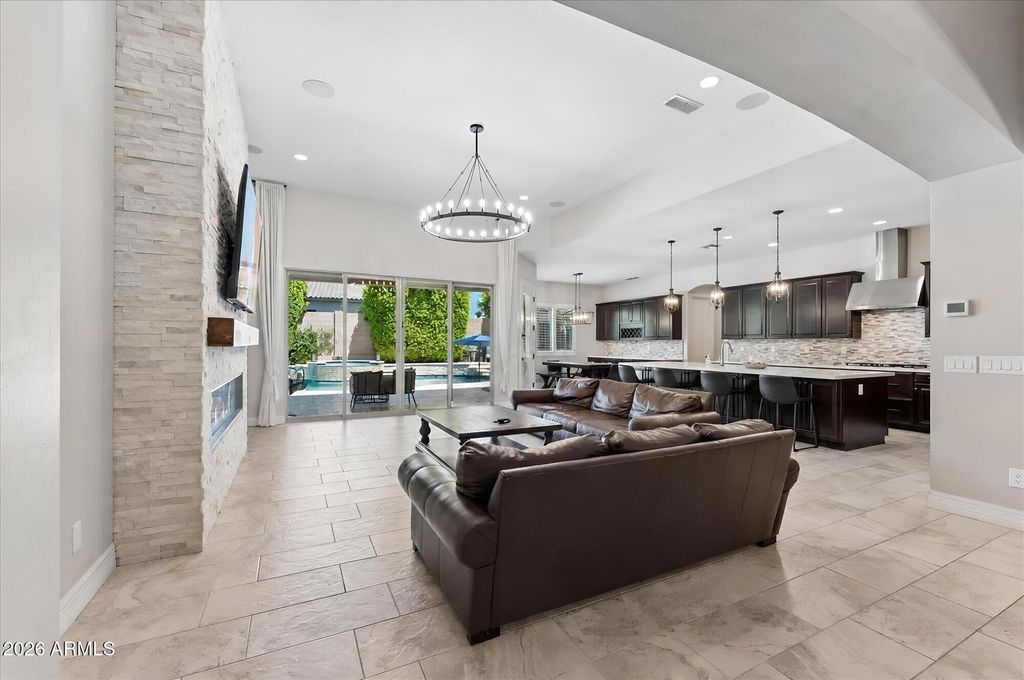 9282 W PATRICK Lane, Peoria, AZ 85383 — photo 2