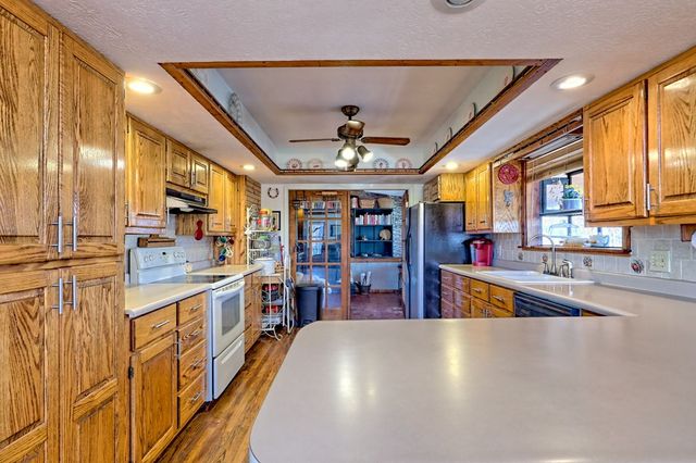 1444 Kelley Way, Hiawassee, GA 30546