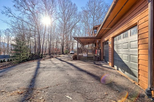 1444 Kelley Way, Hiawassee, GA 30546