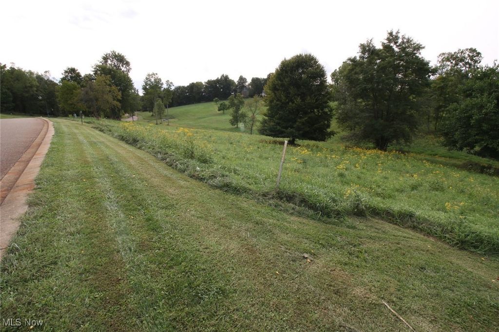 5260 Stonegate Drive, Zanesville, OH 43701