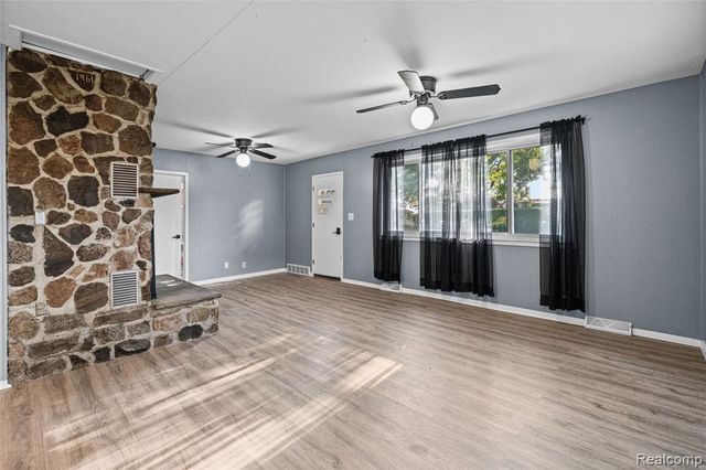 6220 Wertz, Davisburg, MI 48350