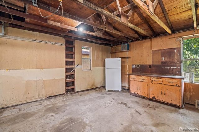 6220 Wertz, Davisburg, MI 48350