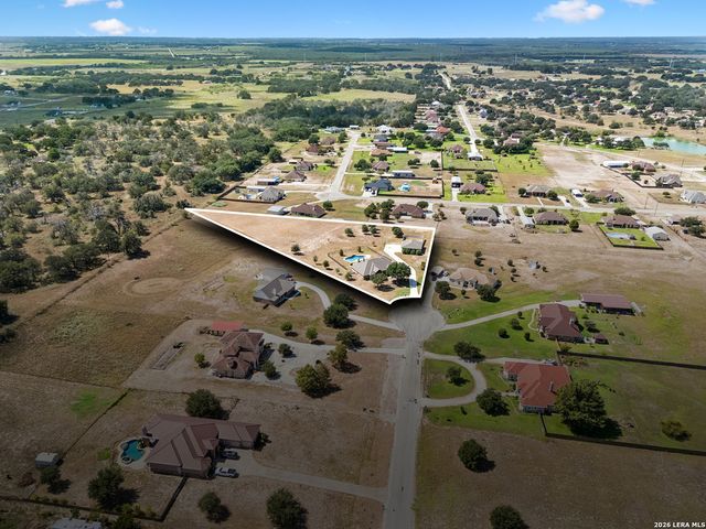 121 ABREGO MOUNT DR, Floresville, TX 78114