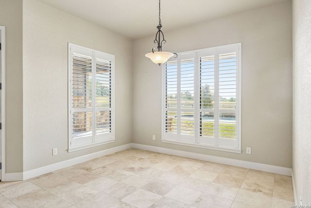 121 ABREGO MOUNT DR, Floresville, TX 78114