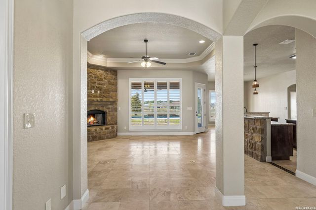 121 ABREGO MOUNT DR, Floresville, TX 78114