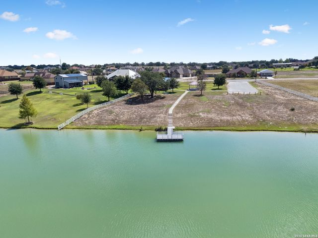 121 ABREGO MOUNT DR, Floresville, TX 78114