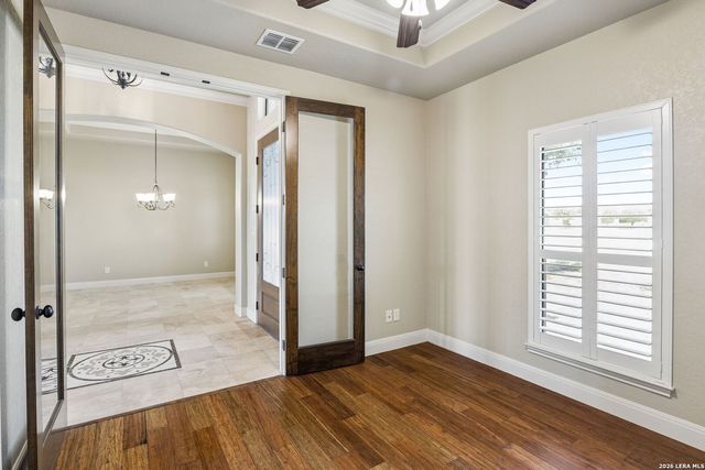 121 ABREGO MOUNT DR, Floresville, TX 78114