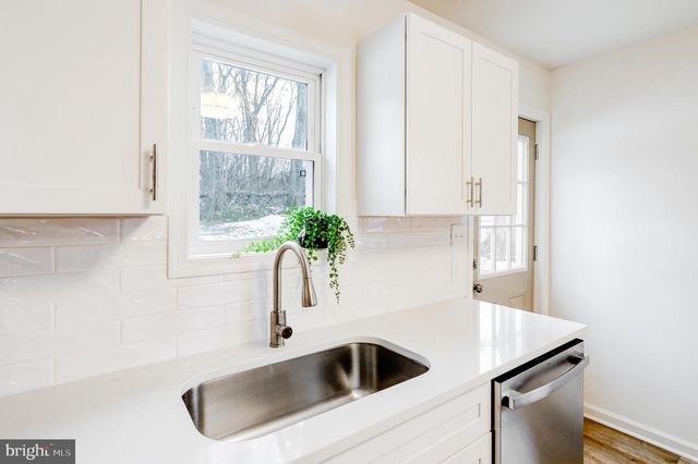 929 NIXON DRIVE, Mechanicsburg, PA 17055