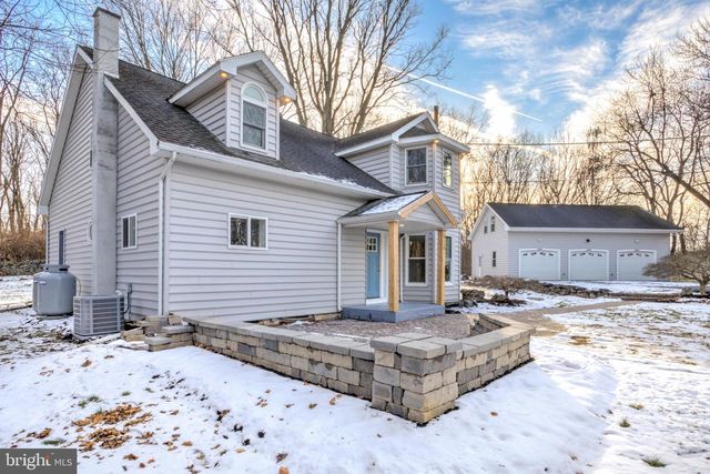 929 NIXON DRIVE, Mechanicsburg, PA 17055