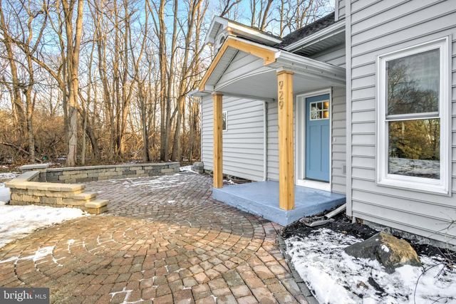 929 NIXON DRIVE, Mechanicsburg, PA 17055