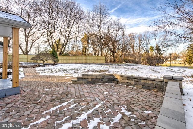 929 NIXON DRIVE, Mechanicsburg, PA 17055