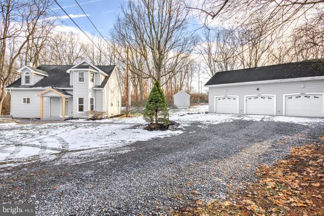 929 NIXON DRIVE, Mechanicsburg, PA 17055