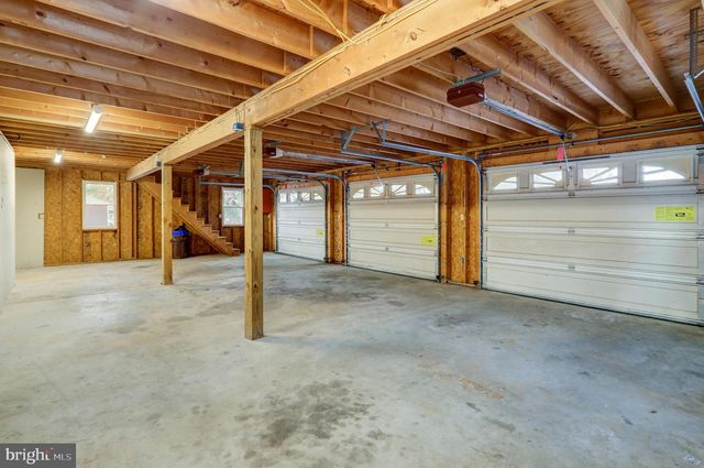 929 NIXON DRIVE, Mechanicsburg, PA 17055