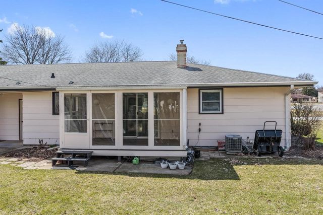 1400 KELLOGG STREET, Green Bay, WI 54303