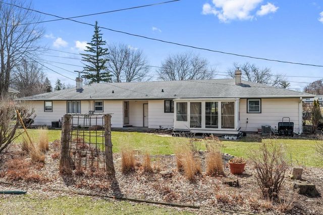 1400 KELLOGG STREET, Green Bay, WI 54303