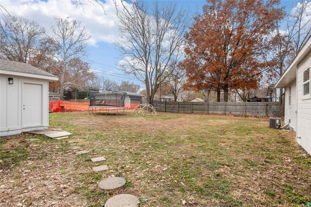 206 Cedarlane Drive, Wellsville, KS 66092