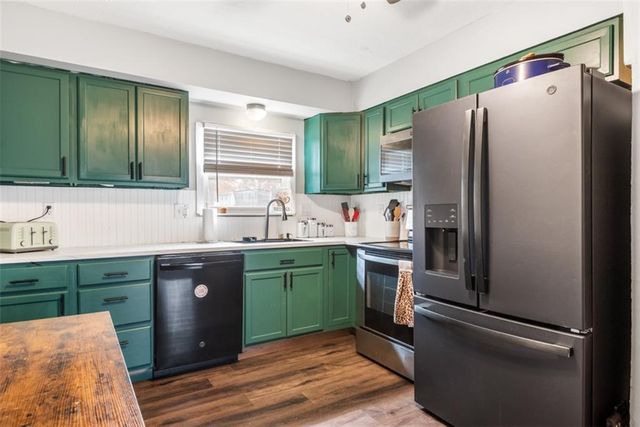 206 Cedarlane Drive, Wellsville, KS 66092