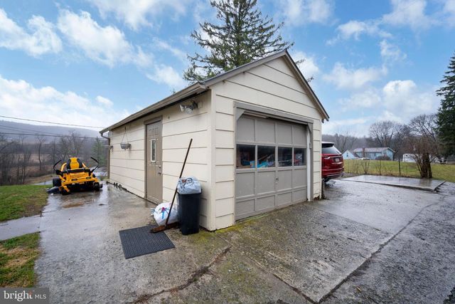 2827 PENNINGTON RD, Warriors Mark, PA 16877