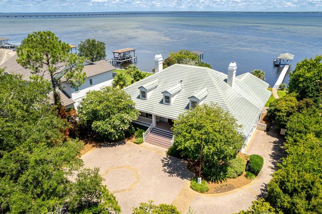 4567 Landfall Court, Destin, FL 32541