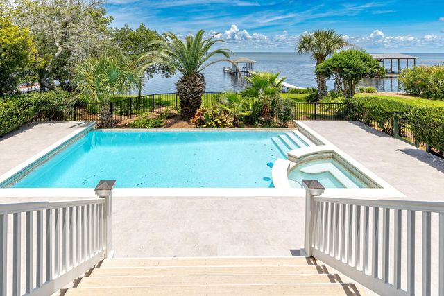 4567 Landfall Court, Destin, FL 32541