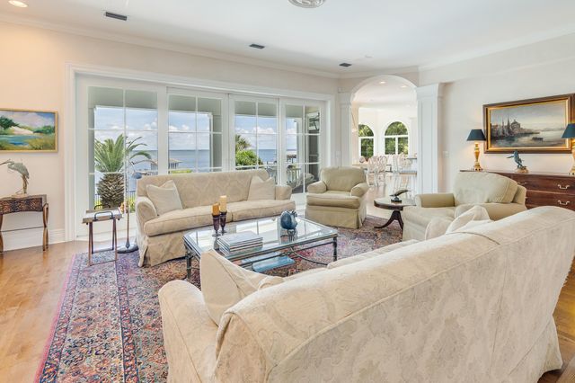 4567 Landfall Court, Destin, FL 32541