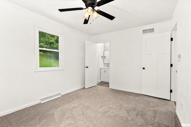 1208 TIMBER Lane, Pekin, IL 61554