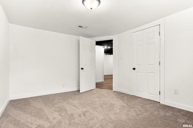 1208 TIMBER Lane, Pekin, IL 61554