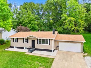 1208 TIMBER Lane, Pekin, IL 61554