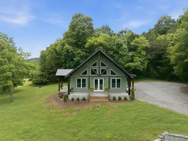 672 Sullivan Bend Rd, Elmwood, TN 38560