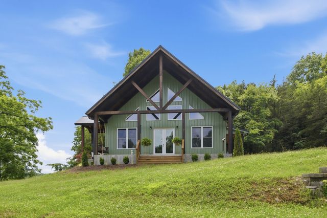 672 Sullivan Bend Rd, Elmwood, TN 38560