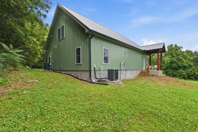672 Sullivan Bend Rd, Elmwood, TN 38560