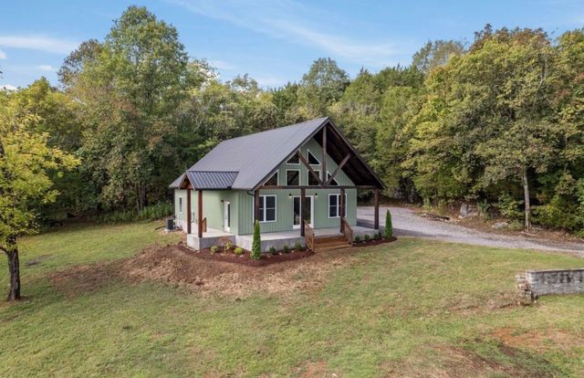 672 Sullivan Bend Rd, Elmwood, TN 38560