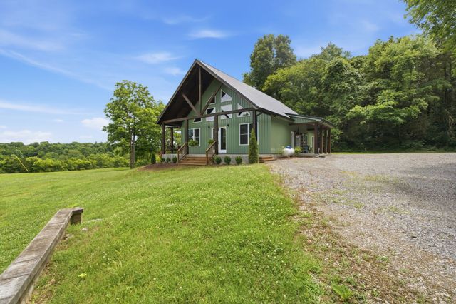 672 Sullivan Bend Rd, Elmwood, TN 38560