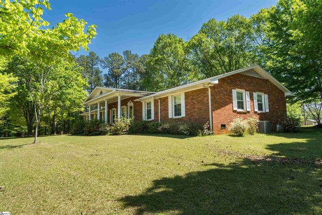 130 Sharcliff Road, Cowpens, SC 29330