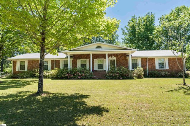 130 Sharcliff Road, Cowpens, SC 29330