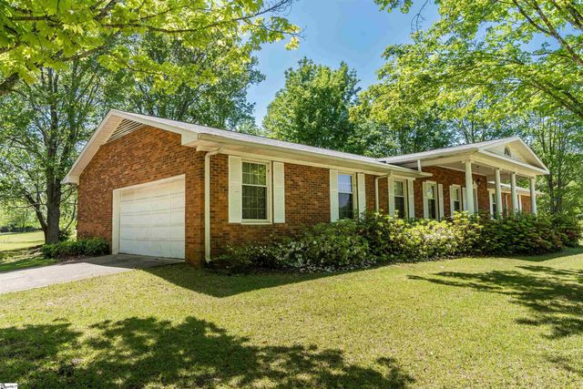 130 Sharcliff Road, Cowpens, SC 29330