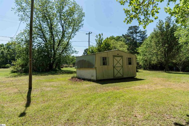 130 Sharcliff Road, Cowpens, SC 29330
